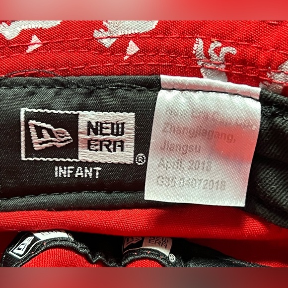 Wisconsin Badgers Red New Era Infant Bucket Hat With Allover Dinosaur Print - Picture 9 of 9